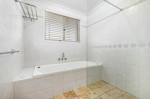 Casuarina 1 - Carnarvon Accommodation 9