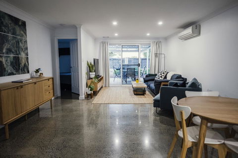 FortyTwo - Oceanside Retreat Busselton - Holiday Melbourne 0