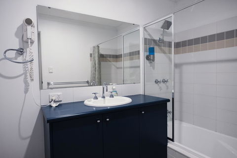 FortyTwo - Oceanside Retreat Busselton - Holiday Melbourne 10