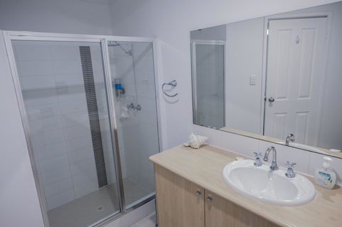 FortyTwo - Oceanside Retreat Busselton - Holiday Melbourne 12