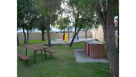 FortyTwo - Oceanside Retreat Busselton - Holiday Melbourne 18