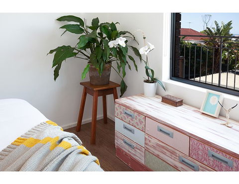 Ocean Views And Sea Breezes Over Bondi Beach - Holiday Melbourne 14