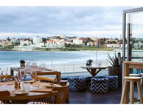 Ocean Views And Sea Breezes Over Bondi Beach - Holiday Melbourne 21