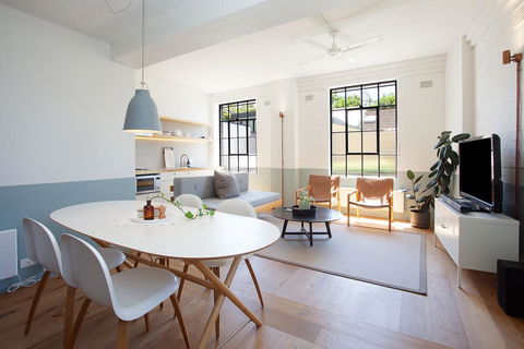 Boutique, Sunlit Studio With Designer Furnishings - Casino Accommodation 0