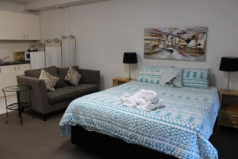 Box Hill Studio Apartment 2 - Casino Accommodation 2