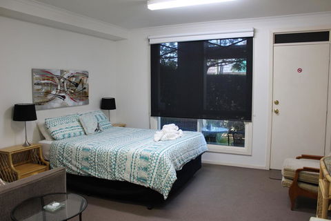 Box Hill Studio Apartment 2 - Casino Accommodation 3