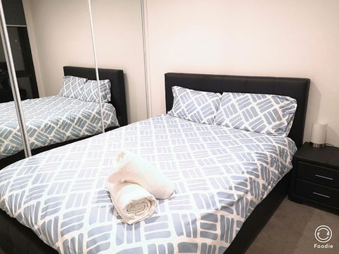 Boxhill 2bedder Apartment Close To Everything - Tourism Listing 1