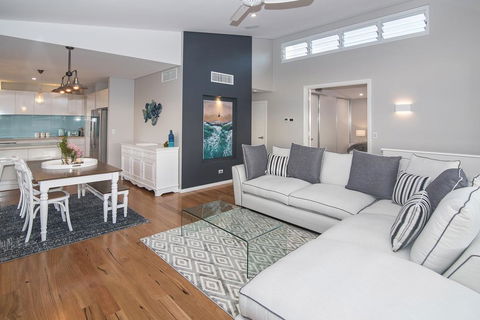 Busselton Beach House - Holiday Melbourne 2