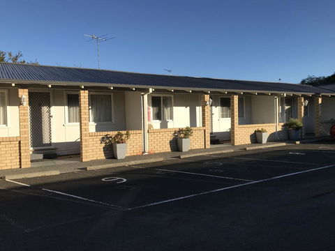 Busselton Jetty Chalets - Holiday Melbourne 1