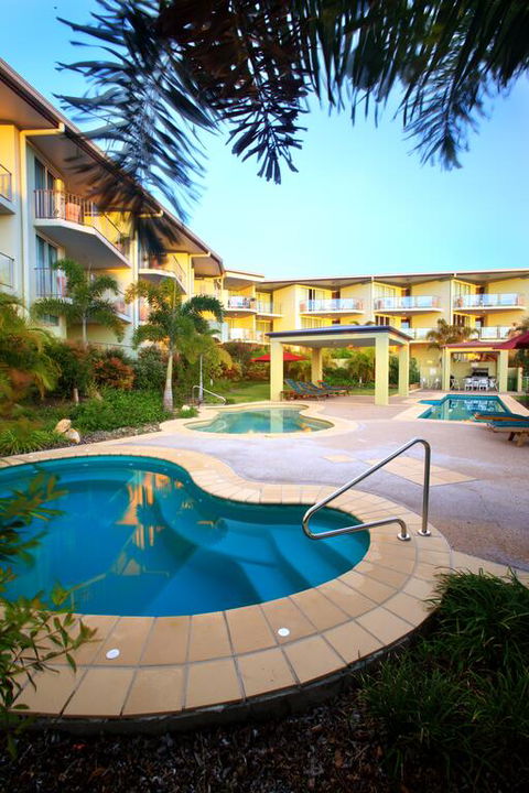 Caloundra Central Apartment Hotel - Victoria Tourism 3