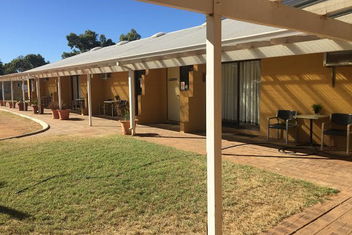 Carnarvon Caravan Park with Carnarvon Accommodation