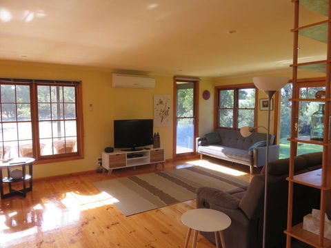 Cedar Cottage Nelson-2 Acre Retreat - WA Accommodation 2