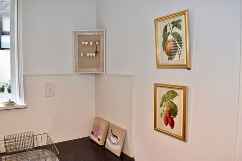 Charming 1 Bedroom Apartment In Leafy Green Hawthorn - Byron Bay Accommodation 2