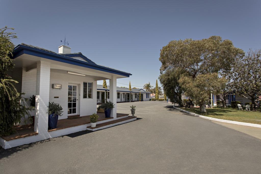 Lake George NSW Victoria Tourism
