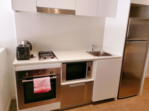 Comfortable Studio At The Central Of Chatswood - Byron Bay Accommodation 1