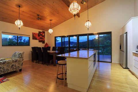 Cumberland Holiday Home - Holiday Home - Holiday Sydney 3