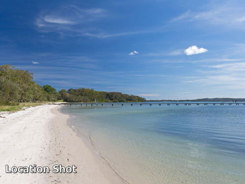 Dalwood', 1/43 Soldiers Point Road - Top Floor And Perfect For Small Boat Parking - Holiday Melbourne 3