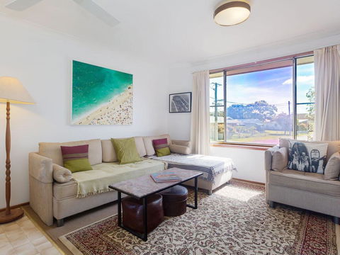 Dalwood', 1/43 Soldiers Point Road - Top Floor And Perfect For Small Boat Parking - Holiday Melbourne 2