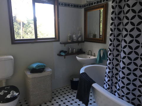 Dancing Waters Cottage - WA Accommodation 2