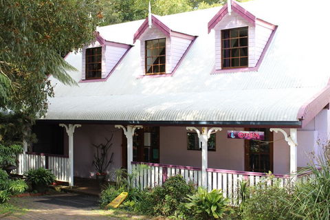 Dancing Waters Cottage - WA Accommodation 0