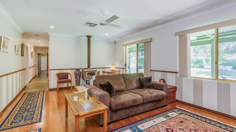 Devonleigh Bed And Breakfast - Holiday Melbourne 1