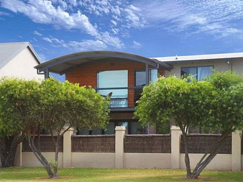 Dunsborough Deluxe Retreat - Holiday Melbourne 0