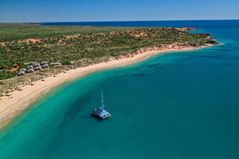 Eco Beach Resort - Holiday Melbourne 1