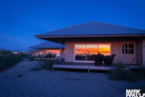 Eco Beach Resort - Holiday Melbourne 3