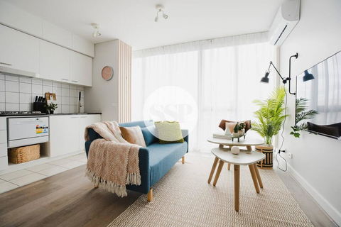 Elegant 2BR Abode Within Melbourne CBD FREE WIFI - Holiday Melbourne 1