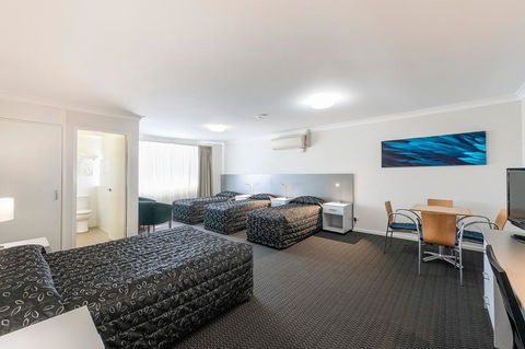 Elizabeth Motor Inn - Byron Bay Accommodation 3