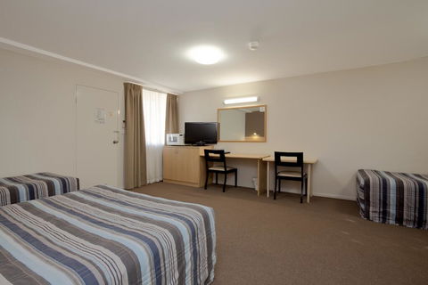 Elizabeth Motor Inn - Byron Bay Accommodation 1