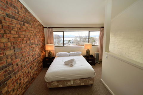 Ellswood 6 - Casino Accommodation 3