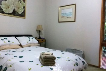 Elwood House with Accommodation Broken Hill