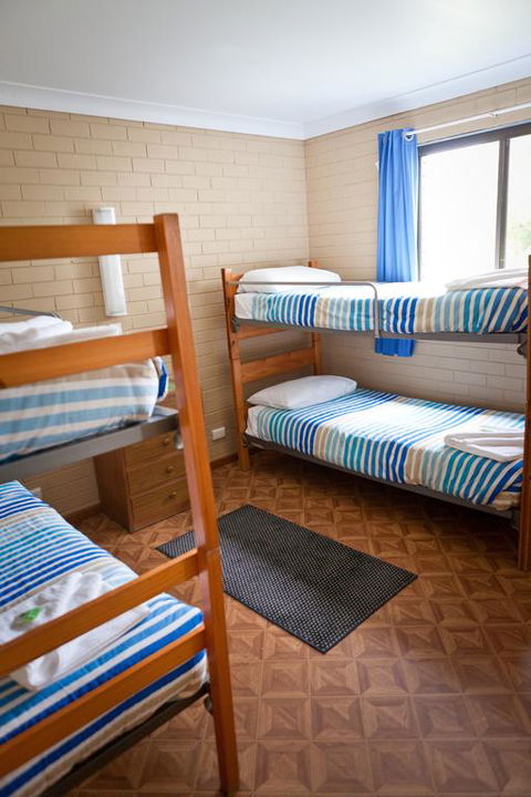 Emu Beach Chalets - Holiday Melbourne 3