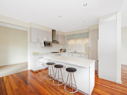 Felicity - Caravan Park Accommodation 1