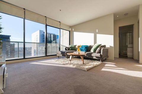 Flagstaff Garden Large 2 Bedroom Modern Apartment - Holiday Melbourne 1