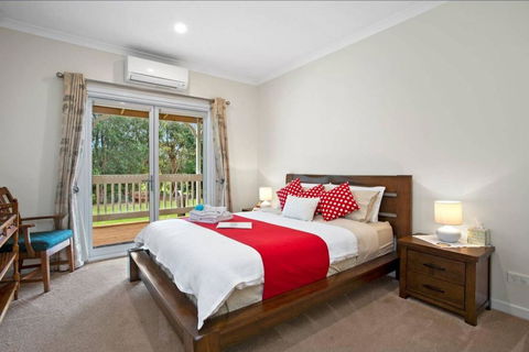 GALBRAITH BEACH STUDIO 3 - Wagga Wagga Accommodation 0