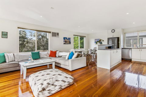 GDay Beach House - Wagga Wagga Accommodation 2