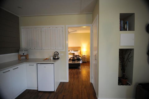 Gisborne Peak Winery Cottages - Holiday Sydney 1