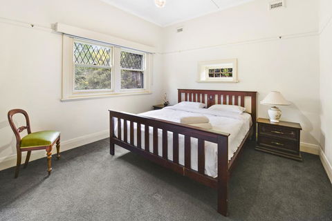 GlenIris Beautiful 6BedderFamily House+2Bath+Pool - Casino Accommodation 3