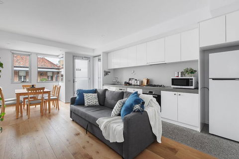 Heart Of Windsor Apartment By Ready Set Host - Holiday Melbourne 0