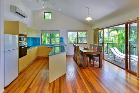 Heliconia Grove 9 - Holiday Sydney 1