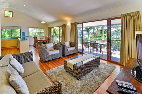 Heliconia Grove 9 - Holiday Sydney 2