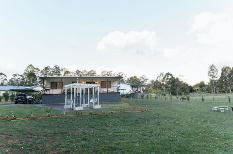 Hinterland Boutique Cottages-Fig Tree Cottage - Holiday Melbourne 1