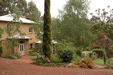 Holberry House - Holiday Melbourne 1