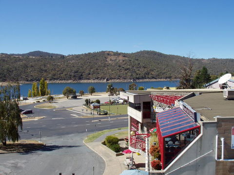 Jasper 1 Town Centre Jindabyne - Holiday Sydney 0