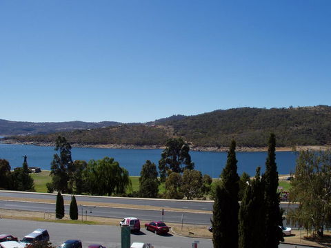 Jasper 1 Town Centre Jindabyne - Holiday Sydney 1