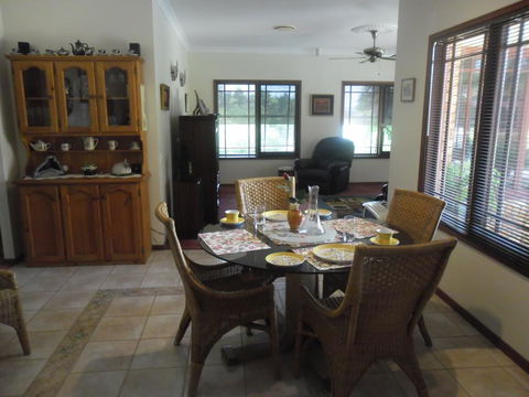 La Lagoon B&B - Caravan Park Accommodation 0