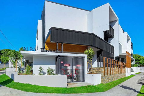 Large Space 2 BED APT Near Brisbane Airport - Holiday Melbourne 0
