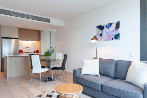 LUXURY APARTMENT / / MOMENTS TO LANE COVE VILLAGE - Holiday Sydney 3